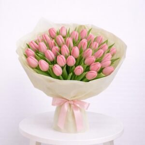 🌷 Romantic Pink Tulip Embrace – 41 Stems